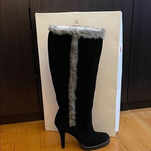 Nine West Black Heeled Boots with Gray Trim